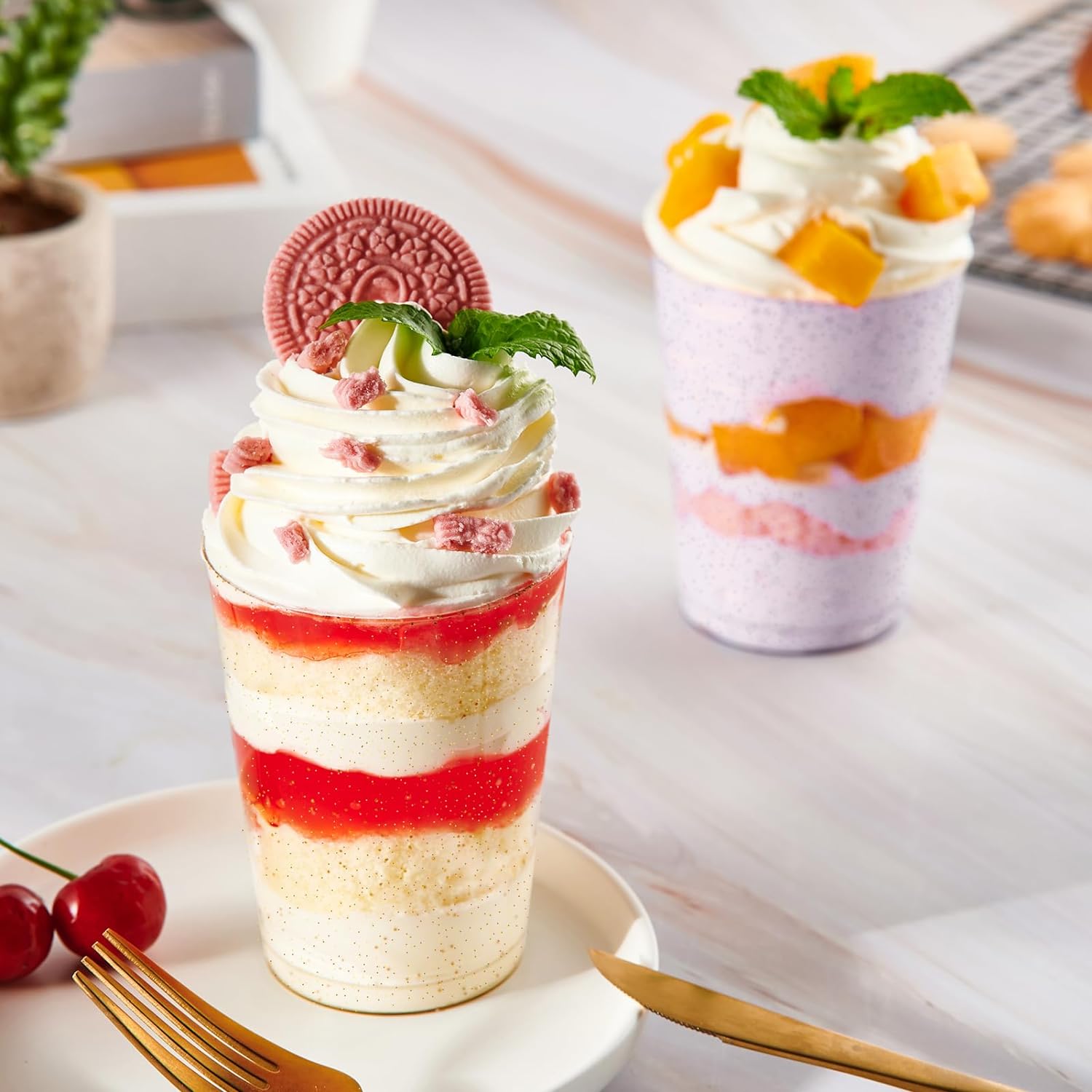 10 oz Bulk Glitter Cups | Plastic Party Cups for Milkshake, Iced Coffee, Ice Cream | Restaurant Supply - EWT